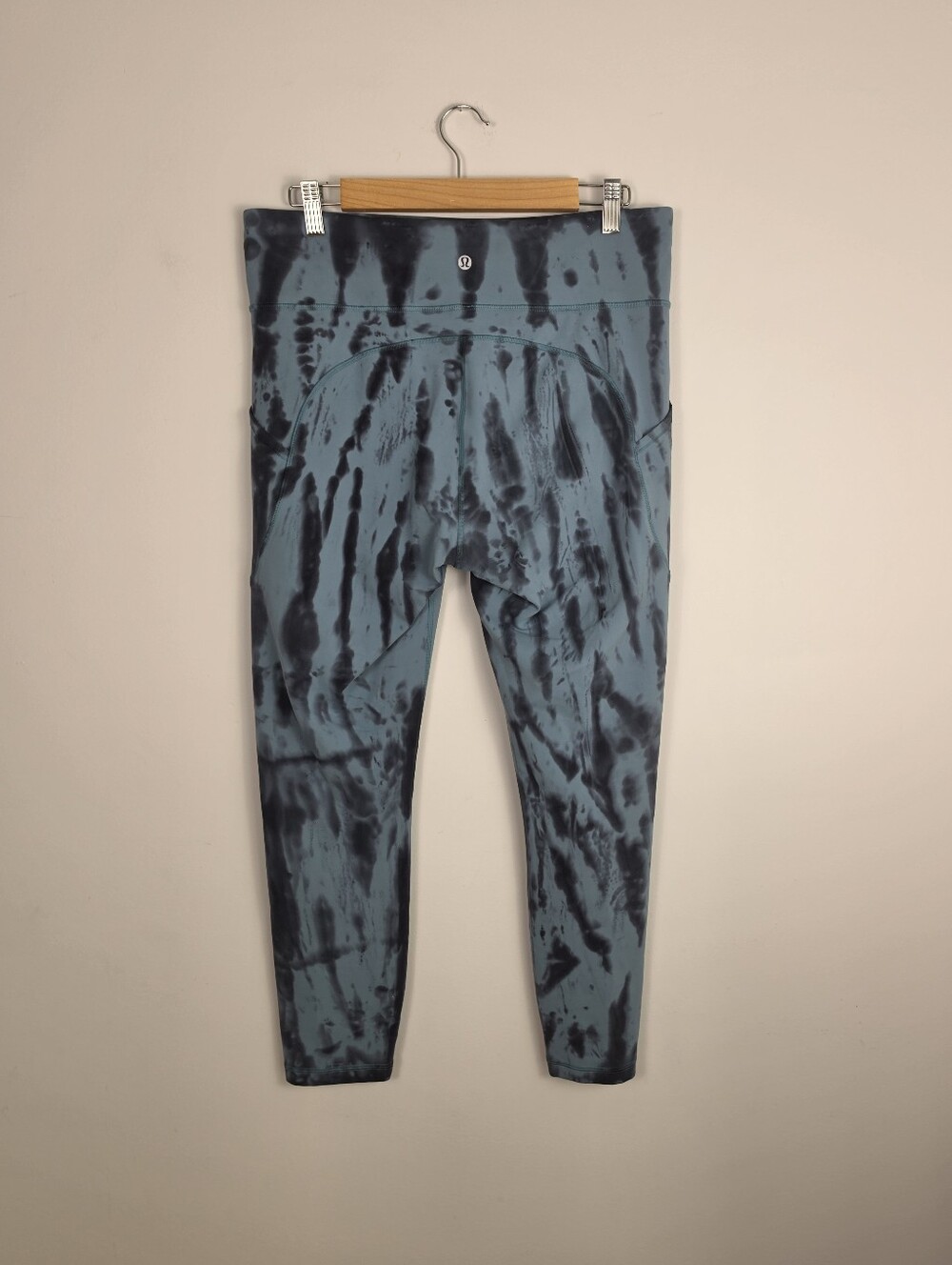 Lululemon Women's Invigorate High-Rise Tight 25" Size 12